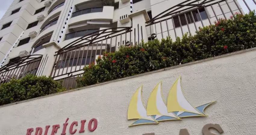 ed Caravelas, um apto grande, bem localizado e fara vc se sentir morando numa casa!