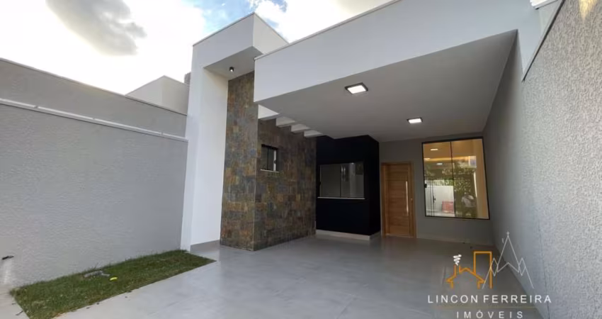 Vende-se Bela Casa Térrea no Jardim Monte Rei em Maringá