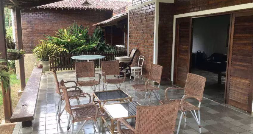 Casa com 4 dormitórios à venda, 381 m² por R$ 800.000,00 - Aldeia - Camaragibe/PE