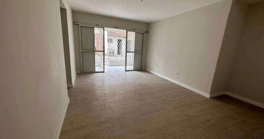 Apto térreo, 3 quartos, 110m2, próximo da Escola Americana