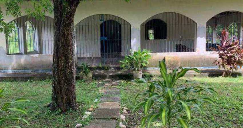 Sitio com piscina em 3.4 hectares