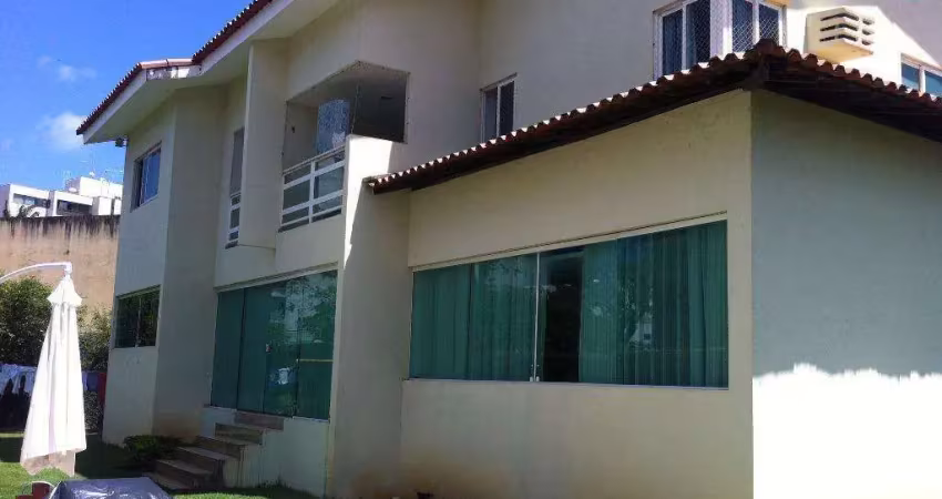Casa com 5 quartos ( 04 suítes)