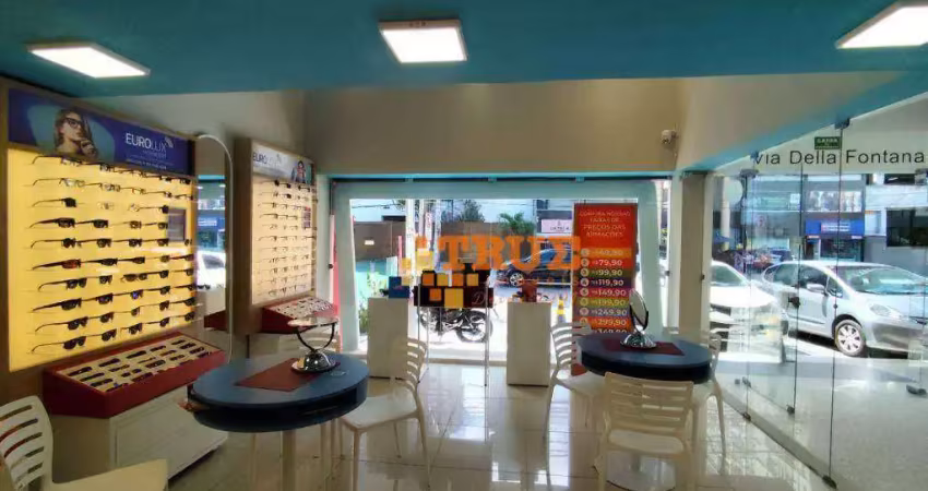 Excelente loja ampla com mezanino de frente - Galeria Via Della Fontana. Localização privilegiada