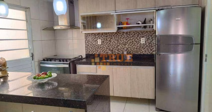 Casa com 3 dormitórios à venda por R$ 400.000,00 - Prado - Recife/PE