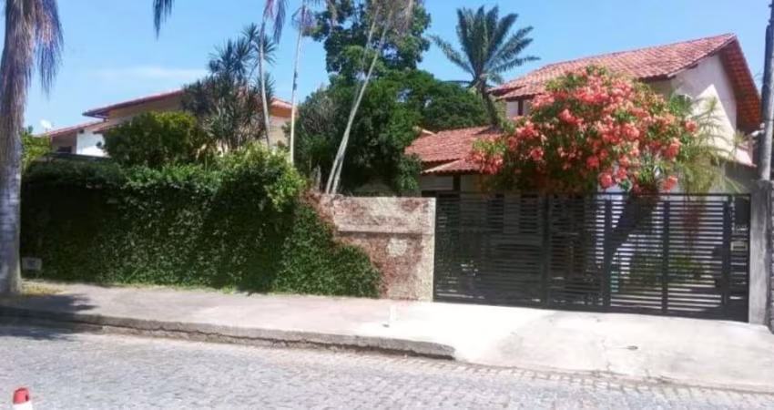 Casa para Venda, Itaipu, 5 dormitórios, 1 suíte, 4 banheiros, 4 vagas