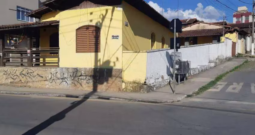 Casa comercial para locação no bairro são pedro, localizado na cidade de ribeirão das neves mg.