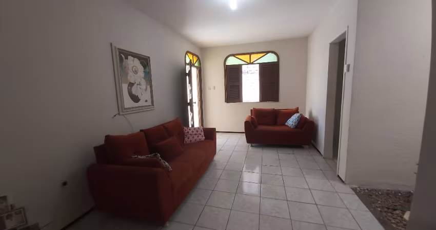 Casa com 3 Quartos e 3 banheiros à Venda, 171 m² por Papicu Fortaleza - CE