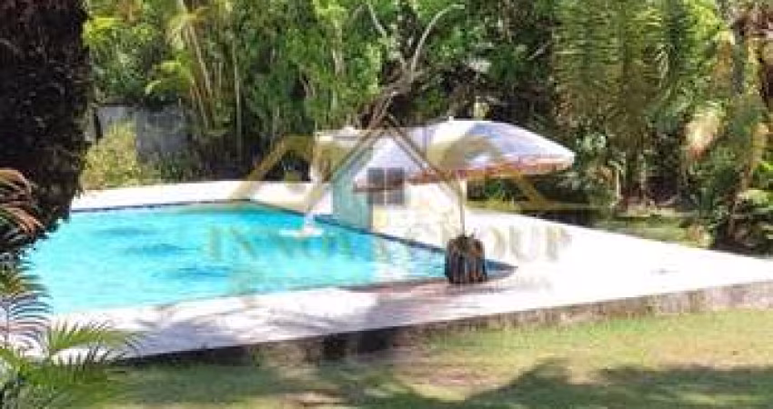 Sítio para venda com 450m² e 7 quartos.