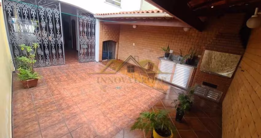 Sobrado para venda com 254m² e 3 quartos.