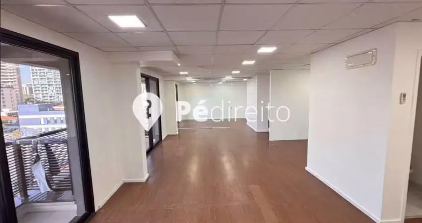 Sala comercial para alugar na Rua Sapetuba, 450, Butantã, São Paulo