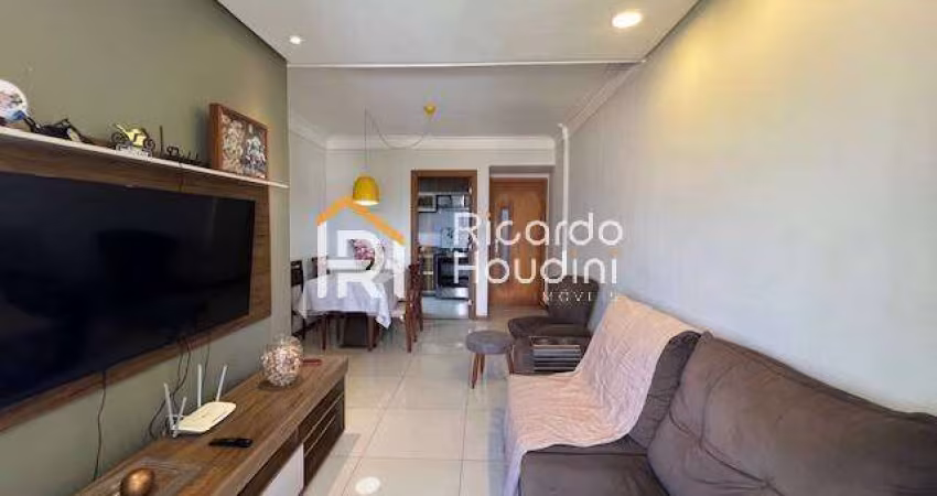Apartamento em Pitangueiras - 3 dormitórios