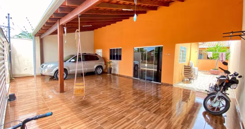 Linda casa pronta para morar no Altos do Parque 2