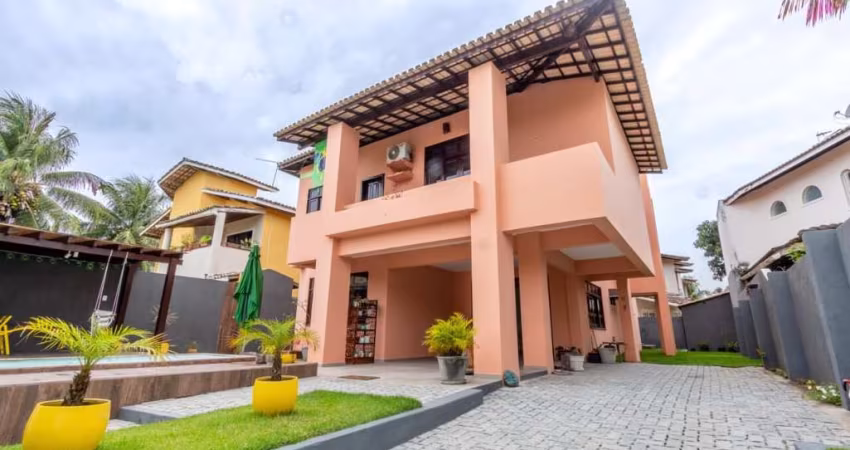 Casa com piscina, área gourmet e 7 quartos!!!