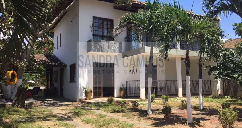 Casa nascente com acesso à área de preservação!