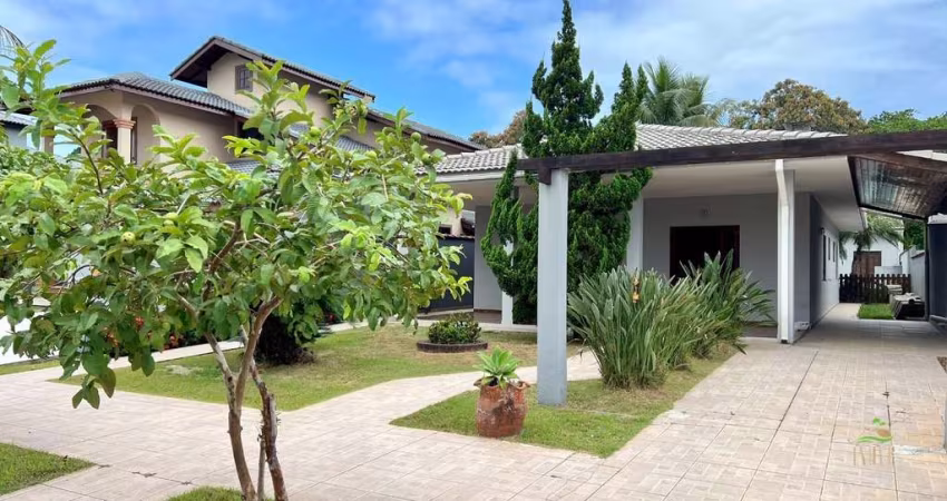 Venda Casa em Condomínio com 4 Quartos e 1 Suíte na Morada da Praia, Bertioga-SP - 229m² - 2 Vagas de Garagem!