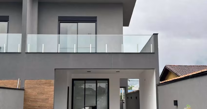 Oportunidade Única: Casa em Condomínio de Luxo em Morada da Praia, Bertioga-SP! 4 Quartos, 4 Suítes, 3 Salas, 5 Banheiros, 2 Vagas, Piscina e Área Gourmet! Agende sua Visita!