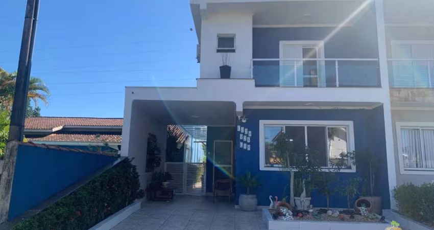 Casa de 3 Quartos com 1 Suíte, 2 Salas e Piscina - Morada da Praia, Bertioga/SP - 180,00 m² - IMÓVEL A VENDA