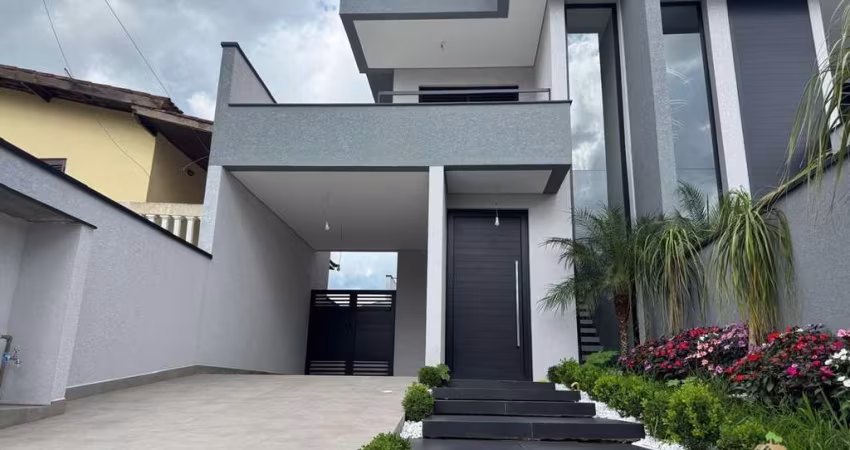 Sobrado Exclusivo com Piscina e Área Gourmet no Morada da Praia, Bertioga/SP: 3 Quartos, 3 Suítes, 2 Salas!