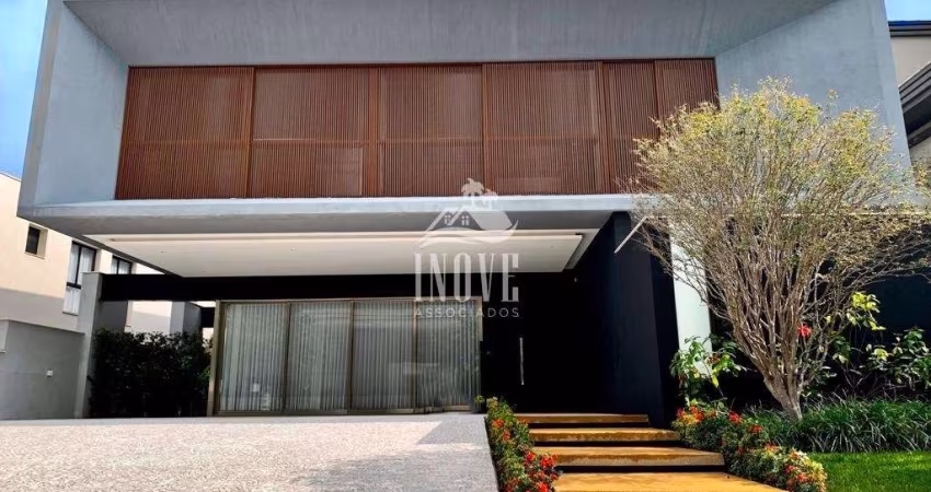 Venha se encantar com essa incrível casa localizada no condomínio de alto luxo da Riviera de São Lourenço.