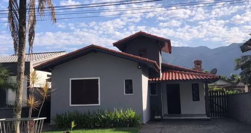 Imperdível: Casa à venda em Bertioga-SP, Morada da Praia, 2 quartos, 1 suíte, 1 sala. Venha conferir!