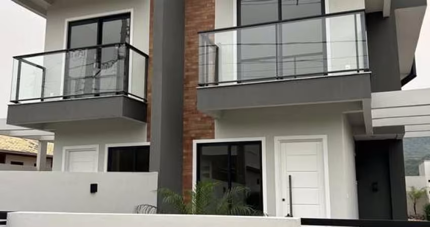 Oportunidade - Sobrado novo em Forquilhas, São José/SC
