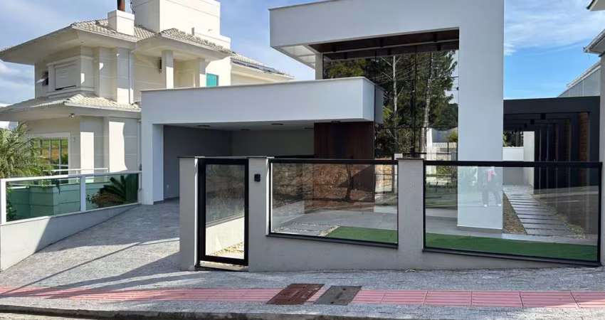 Casa pronta de  Alto Padrão  no Pedra Branca - Palhoça