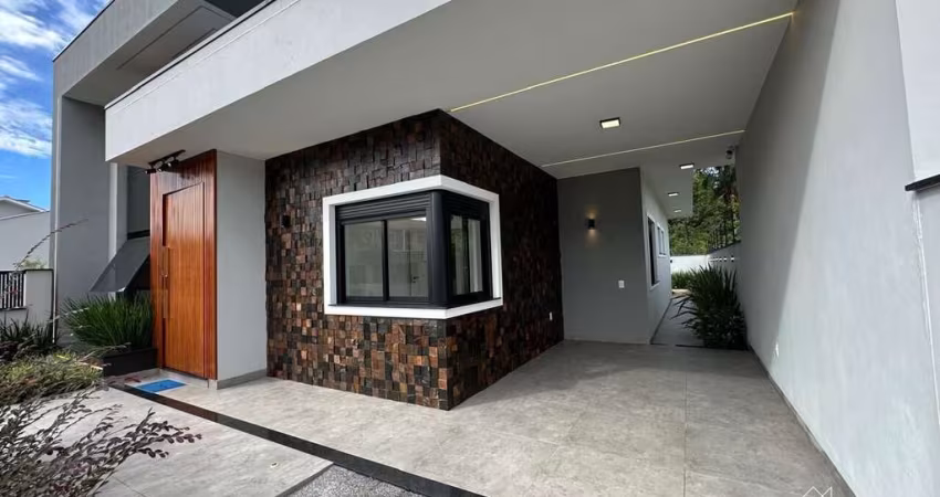 Casa Alto Padrão semi mobiliada em Potecas - São José