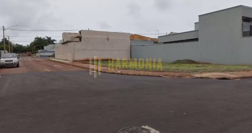 Terreno de esquina à venda no Condomínio Altos da Boa Vista