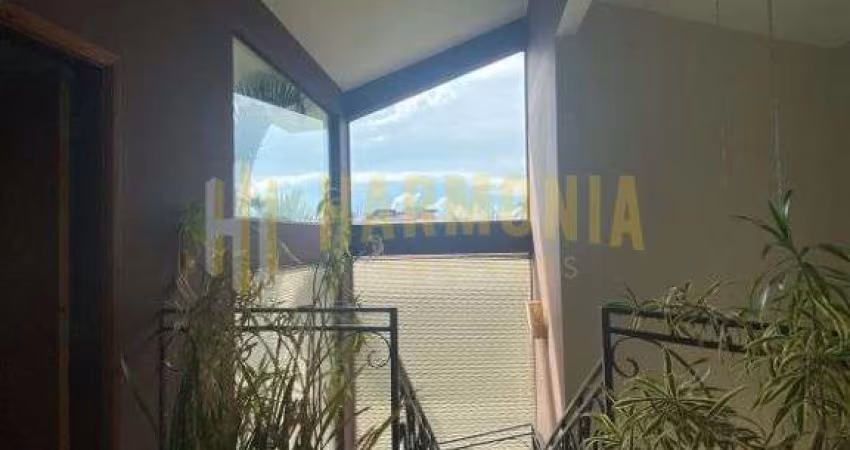 Belíssimo sobrado a venda no Condomínio Flamboyant 2
