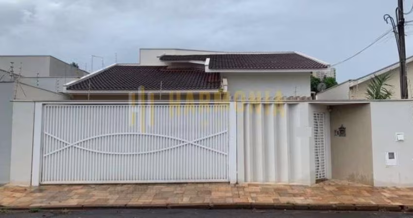 Ótima casa a venda no Bairro Nova América /  Residencial ou Comercial