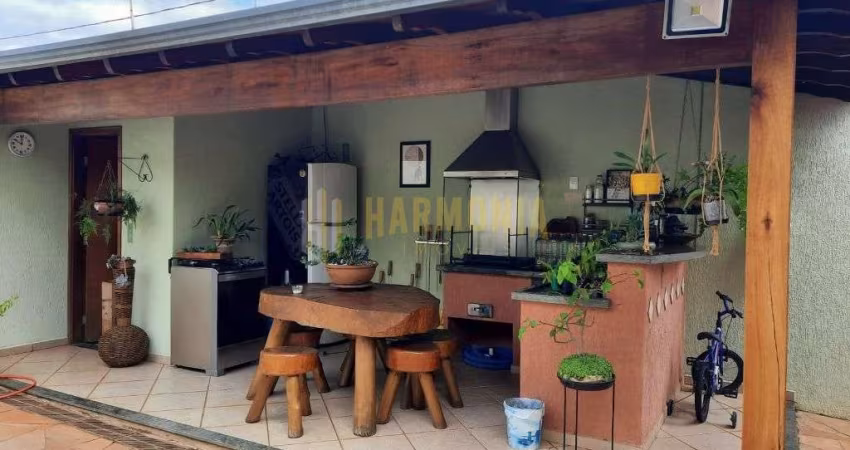 Ótima casa a venda na Vila Harmonia