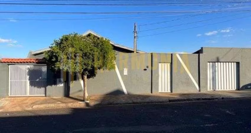 Linda casa térrea a venda no Carmo