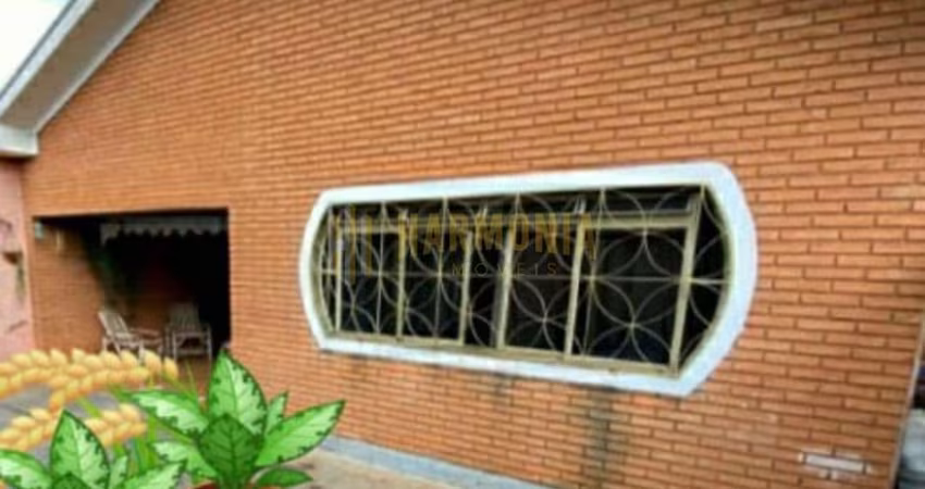 Casa a venda com edícula no Jardim das Estações