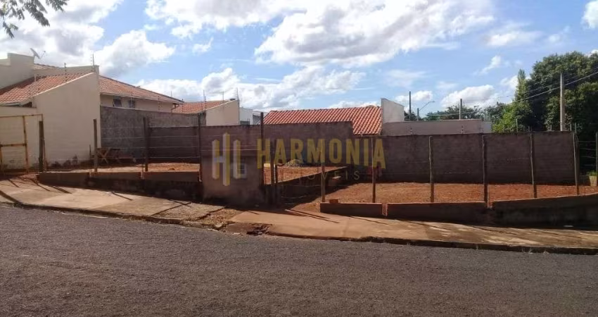 Terreno de esquina a venda na Vila do Campo
