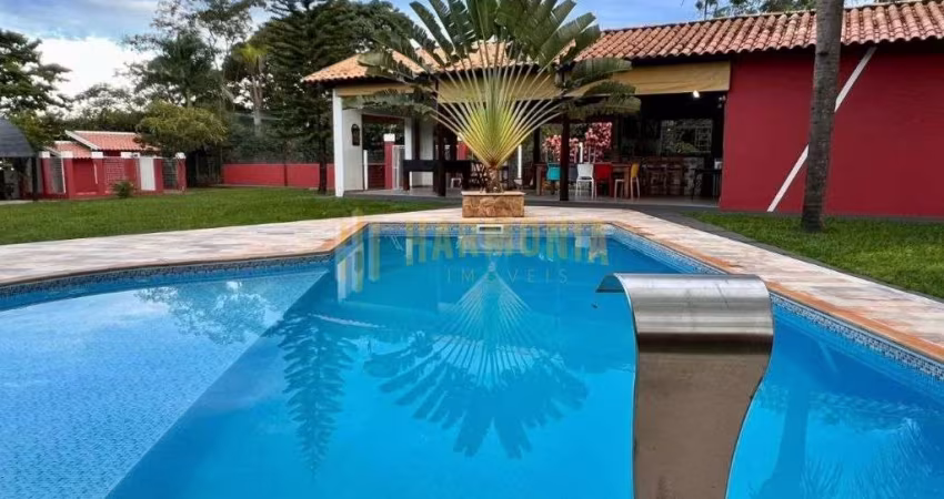 Maravilhosa Chácara a venda.