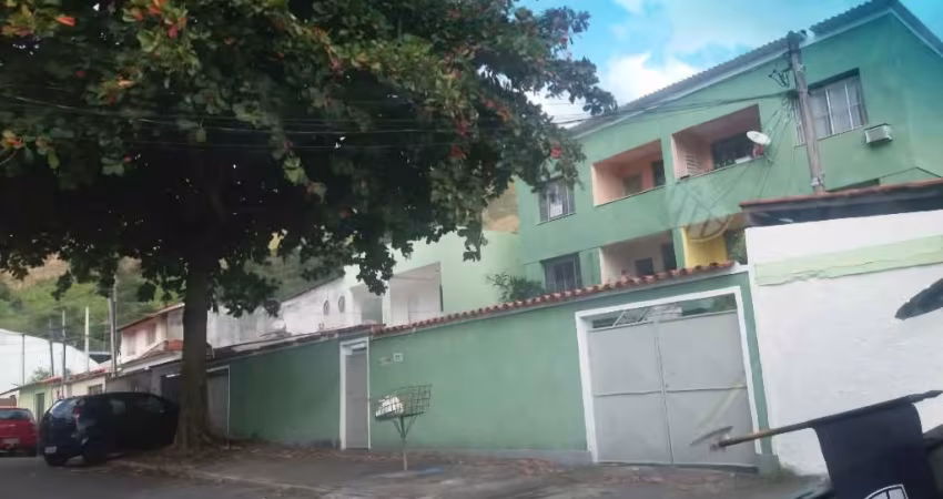 Alugo apartamento 2 quartos em Santíssimo RJ