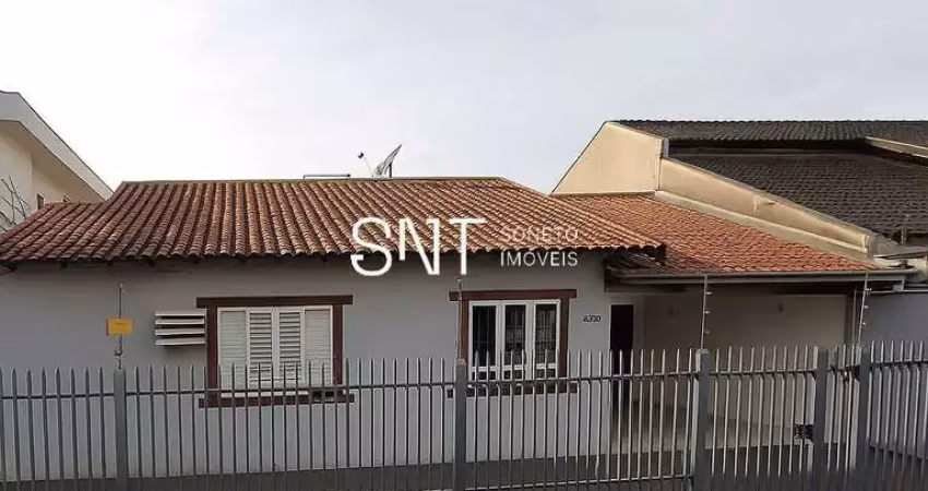 Casa com 4 quartos para alugar na Cornélio Procópio, 126, Aurora, Londrina