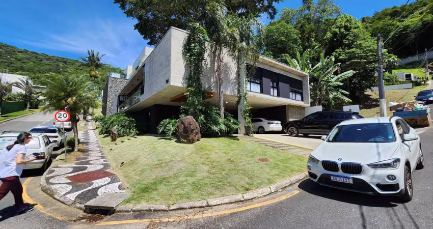 em Barra - Balneário Camboriú SC