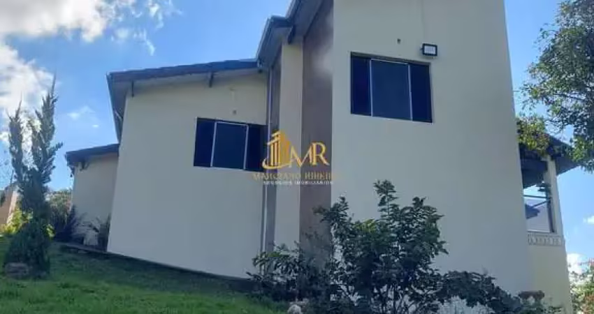 Casa mobiliada em condomínio fechado rural com 4 quartos e vista privilegiada