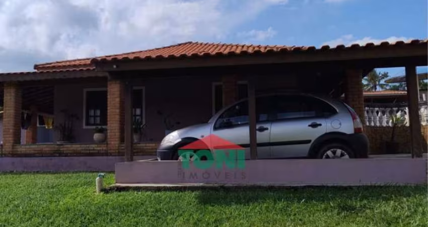 CHACARA EM SALTO - 2500m² - CASA 4 dormitórios sendo 2 suítes. Piscina, área gourmet