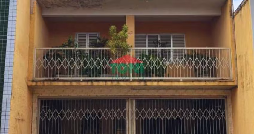 Casa Sobrado com 4 dormitórios e 2 vagas de garagem no Centro de Salto-SP