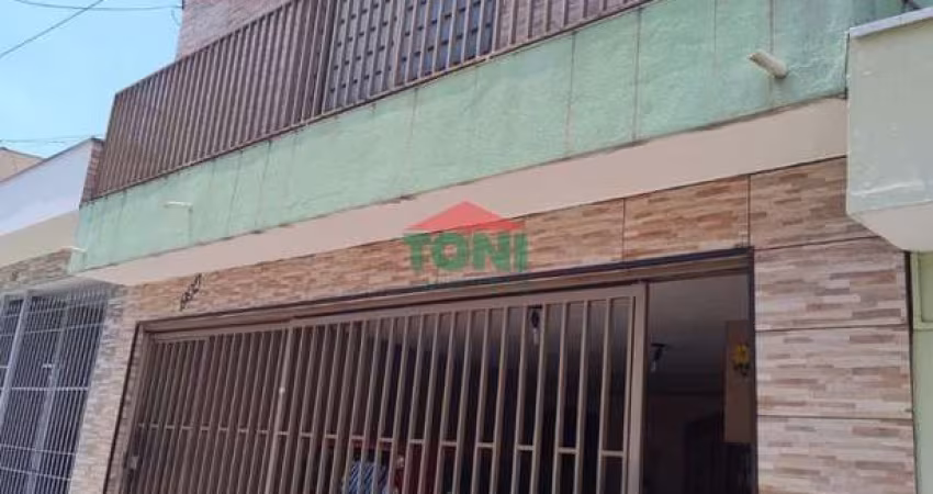 Casa à venda em Salto-SP, Vila Romão: 4 quartos, 1 sala, 2 banheiros, 2 vagas. Venha conferir!