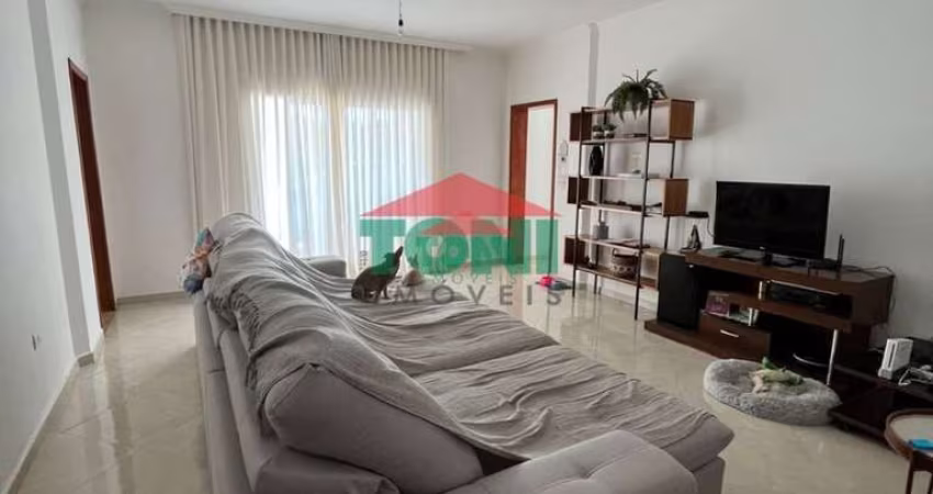 Casa de luxo em condomínio à venda em Salto-SP, Terras de Santa Rosa!  3 suítes, 2 salas, 337,34 m² de área.