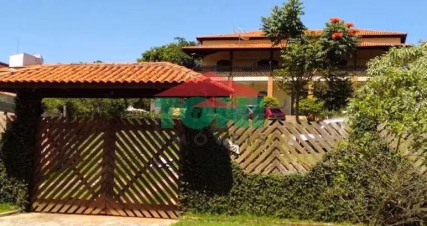 Chácara de Luxo à Venda em Condomínio Exclusivo em Salto-SP, Bairro Terras de Santa Rosa II - 5 Quartos, 2 Suítes, 7 Salas, 3 Banheiros, 477,74 m² de Área.