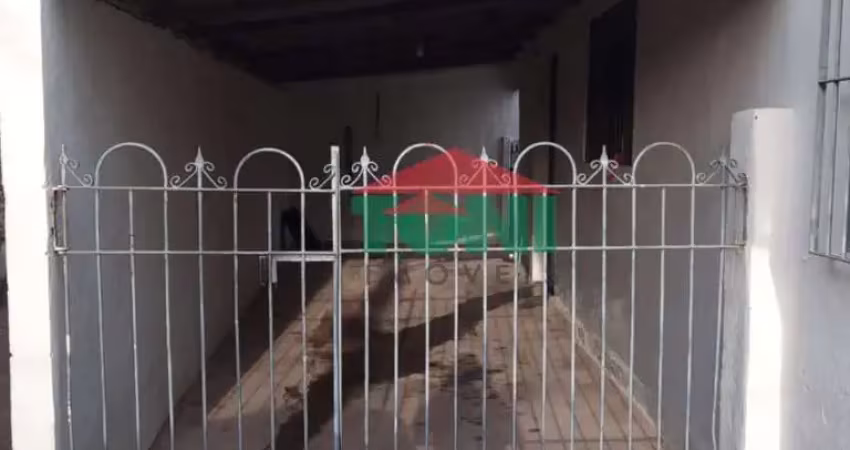 Imperdível oportunidade! Casa à venda em Salto-SP, bairro Bela Vista, 3 quartos, 1 suíte, 2 salas, 3 banheiros, 2 vagas.