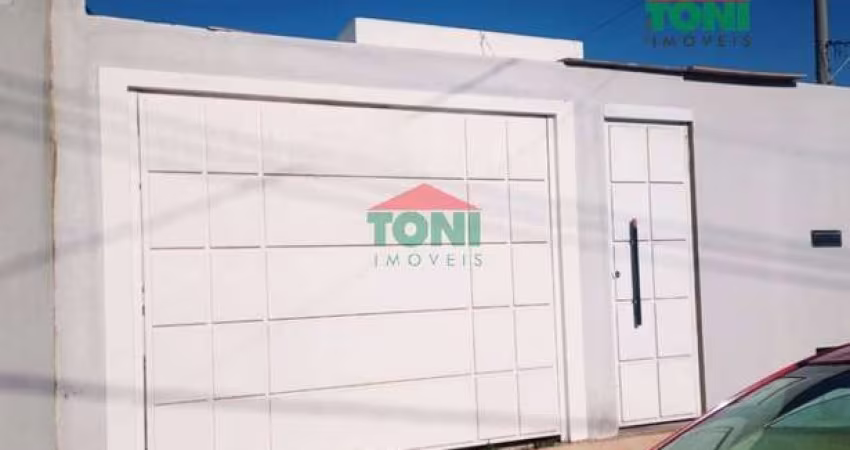 Imperdível casa à venda em Salto-SP, Jardim Panorama: 2 quartos, 1 suíte, 1 sala, 2 banheiros, 2 vagas de garagem!