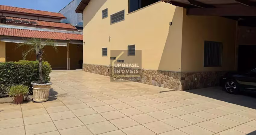 Sobrado para Venda em Taubaté, Parque São Cristóvão, 4 dormitórios, 1 suíte, 4 banheiros, 6 vagas