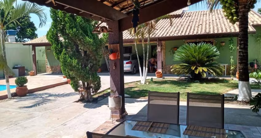 Chácara para Venda em Taubaté, Granja Bela Vista, 3 dormitórios, 1 suíte, 2 banheiros, 2 vagas