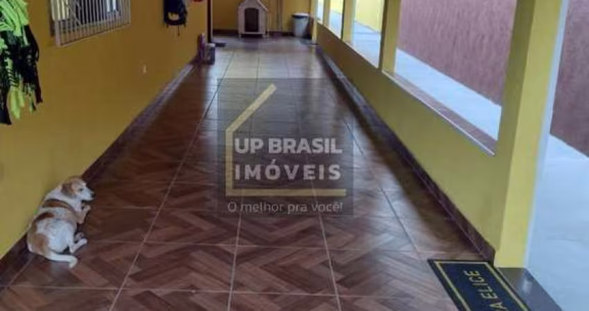 Chácara para Venda em Taubaté, Loteamento Chácaras Ingrid, 4 dormitórios, 2 suítes, 3 banheiros, 15 vagas