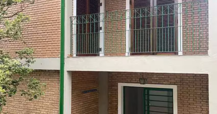 Casa para Venda em Taubaté, Centro, 3 dormitórios, 1 suíte, 2 banheiros, 4 vagas
